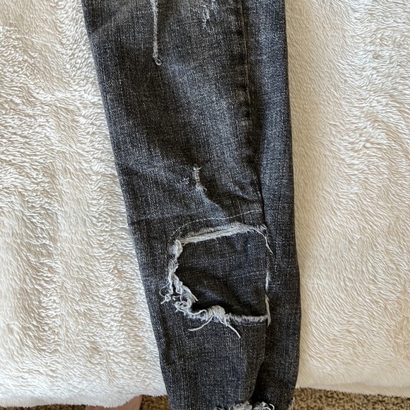 Raw hem grey, Zara jeans - Picture 4 of 6